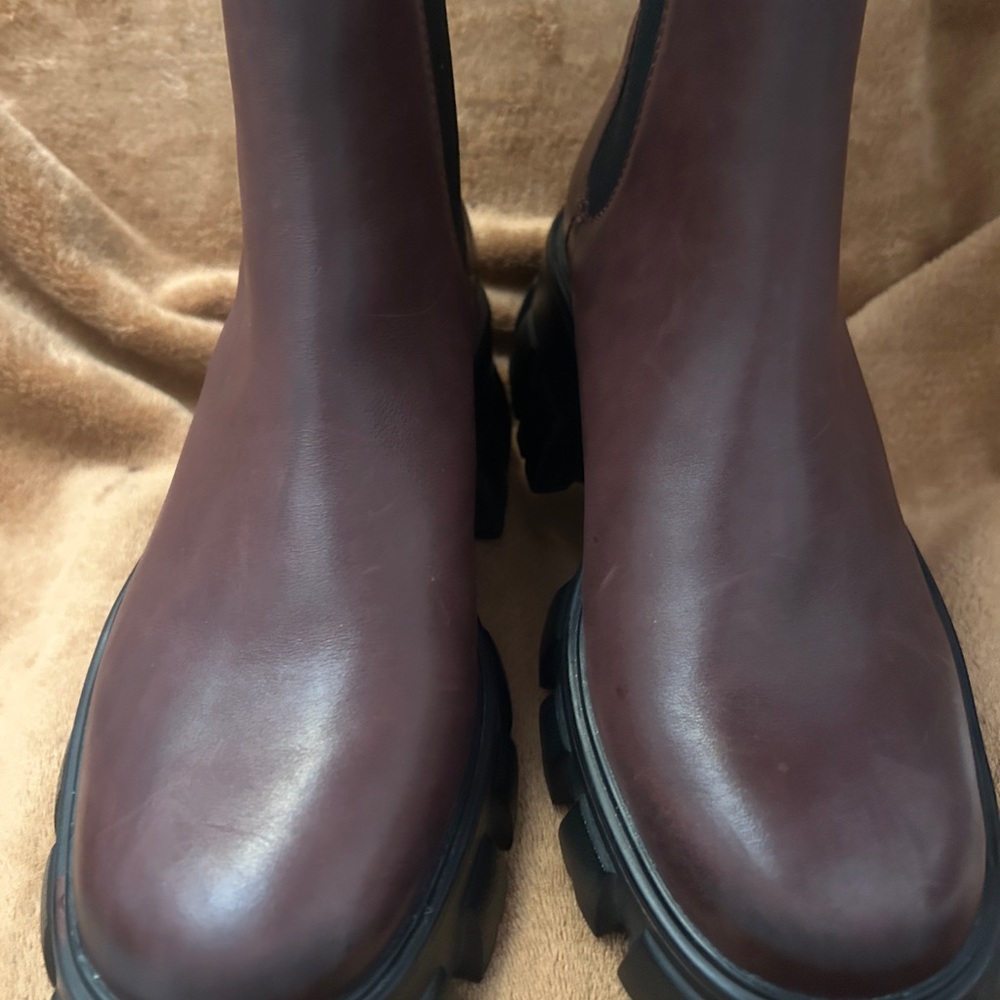 Gianni Bini (New) Brown Leather Chelsea Boots Sz 9.5M - Picture 4 of 7